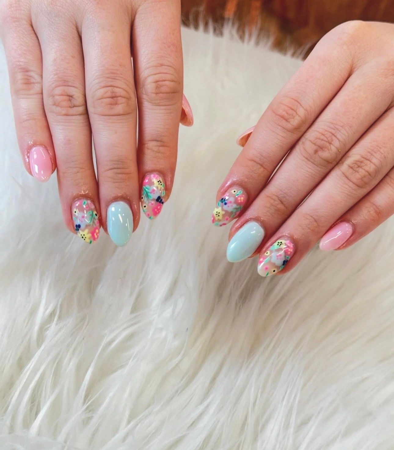 Pastel floral nail art